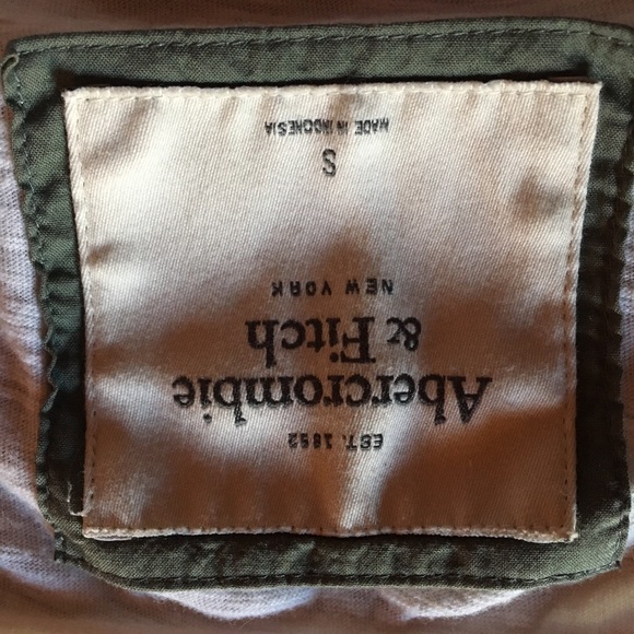 Abercrombie & Fitch Top - Picture 3 of 3